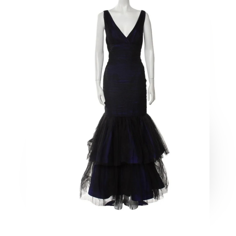 Monique Lhuillier Woman Black Formal Dress Size 10